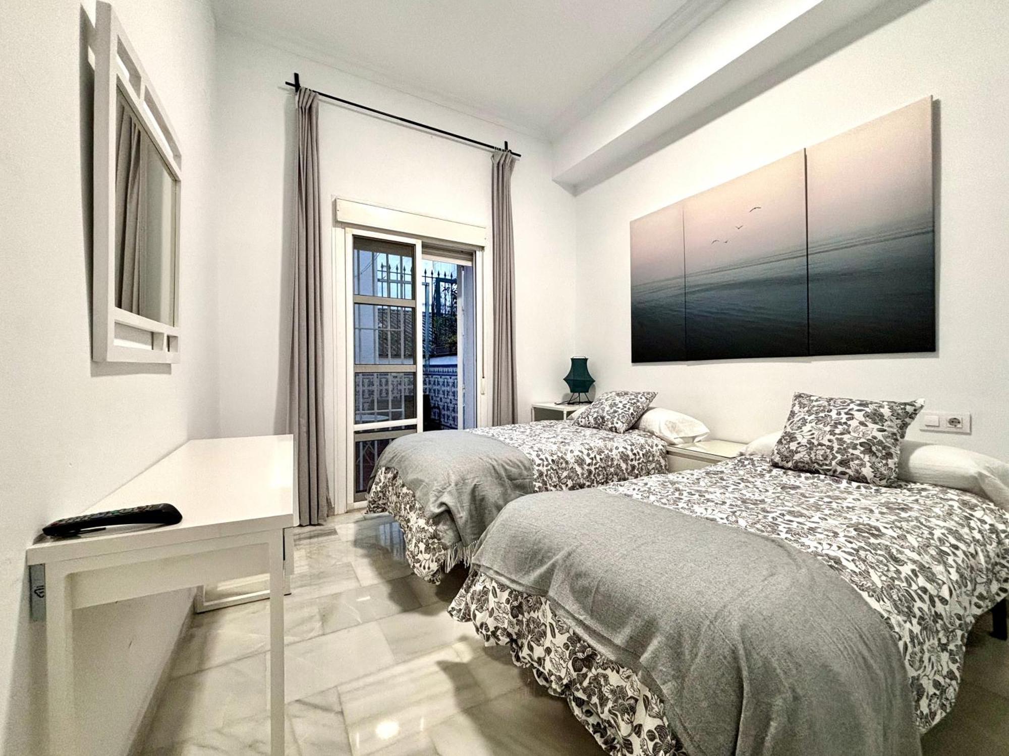 El Reloj Del Viajero 2 Apartment Seville Luaran gambar