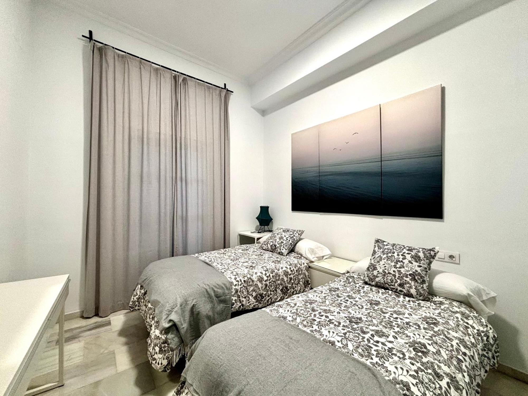 El Reloj Del Viajero 2 Apartment Seville Luaran gambar